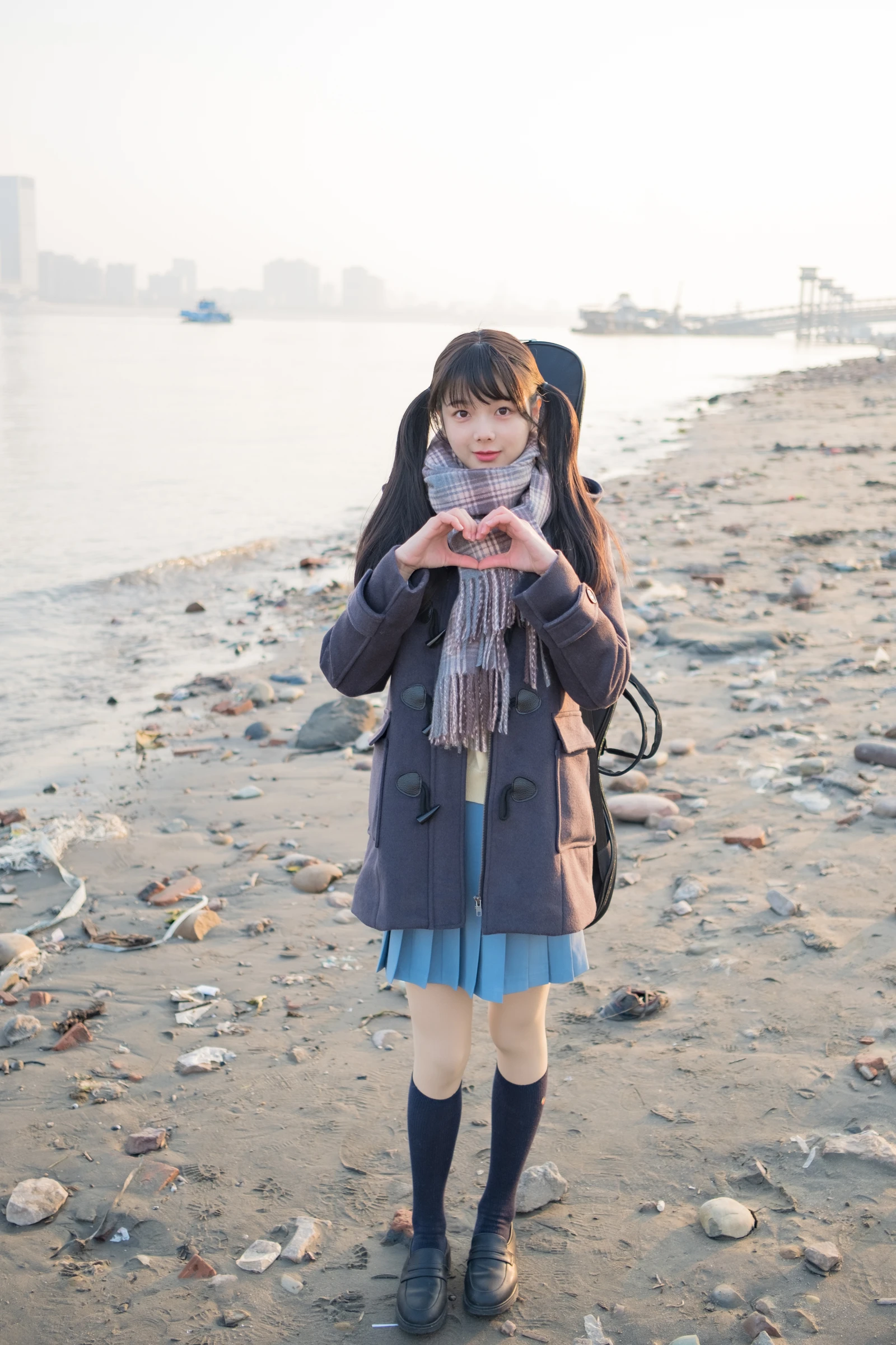柴系小乖(稚乖画册)---赤西夜夜-吉他少女-[83P1V-1.53GB]-3.webp